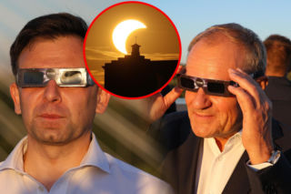 Tusk i Domański ruszyli na „Operację Zaćmienie”. Ale mieli okulary!
