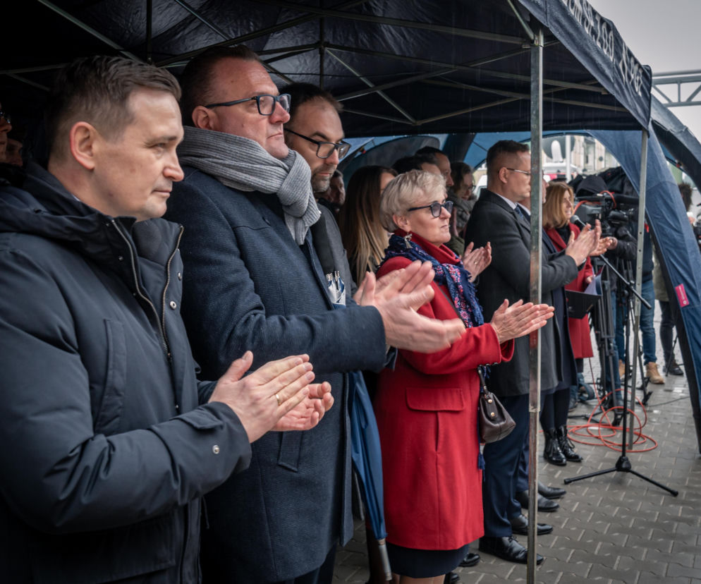 Nowa hala w „Łuczniku” już działa. Uroczyste otwarcie i kapsuła czasu w Radomiu
