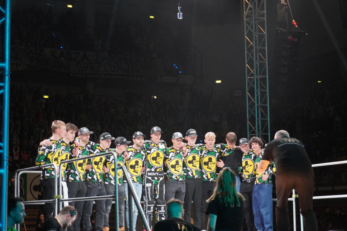 Prezentacja KSF Falubazu 2024. Wielka feta w CRS w Zielonej Górze.  Jak wygląda nowy Kevlar?