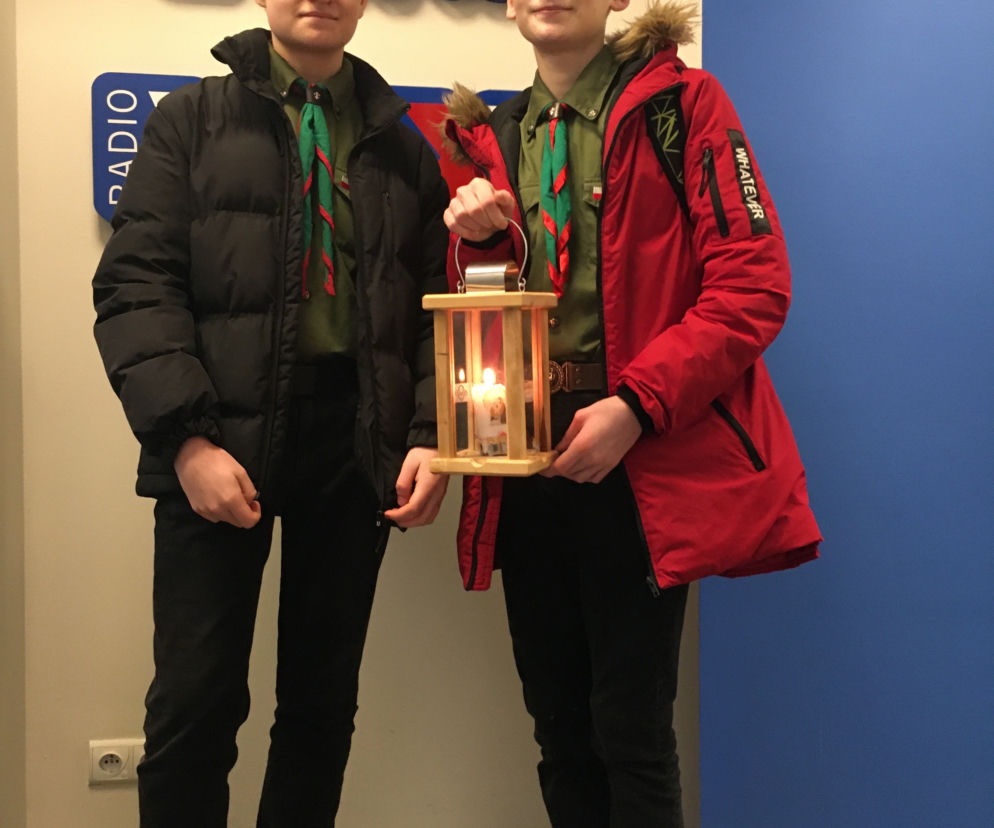 Druchowie Jan Olchowski i Damian Bromberg, którzy dostarczyli do naszej redakcji Betlejemskie Światełko Pokoju