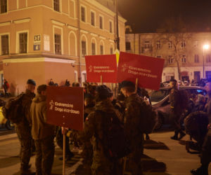 Ekstremalna Droga Krzyżowa. Kilka tysięcy osób na nocnym nabożeństwie