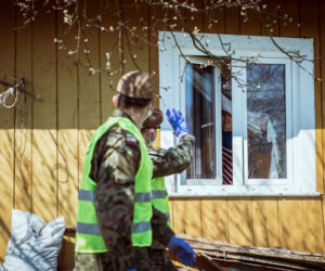 Żołnierze z  3. Podkarpackiej Brygady OT dostarczyli 15 ton żywności potrzebującym
