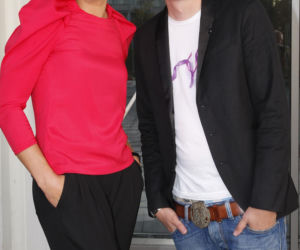 Tak na początku kariery wyglądał Piotr Kędzierski. Dziś trudno go rozpoznać na starych zdjęciach