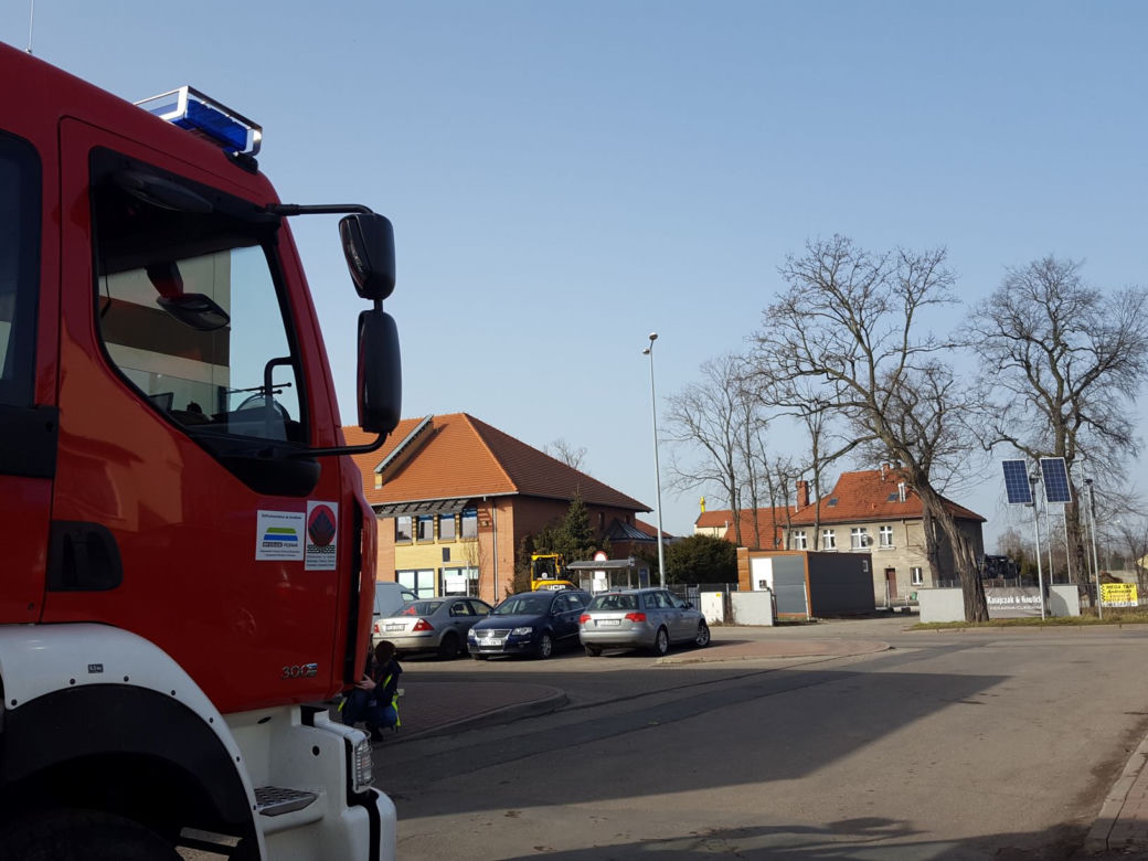 Przy Szkole Podstawowej nr 5 w Lesznie znaleziono niewybuch