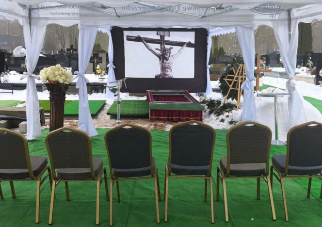 Potwór" odebrał życie 13-letniej Oliwii. Morze łez na pogrzebie