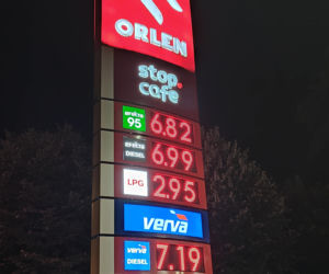 Zmieniali w nocy ceny paliwa z 5,84 zł/l na 6,50 zł/l