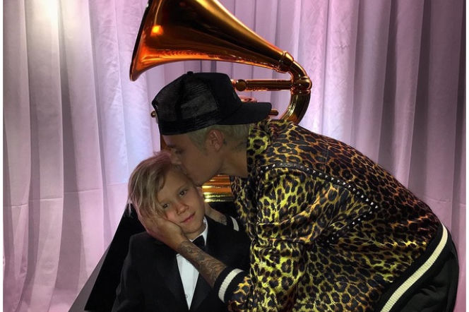 Justin Bieber rozdaje buziaki! To prostsze niż myślisz