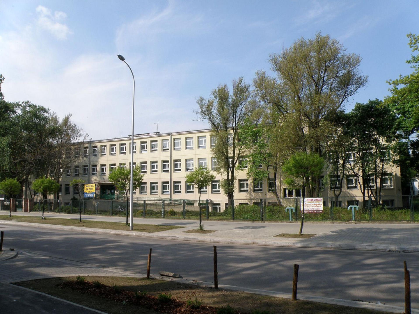 Polacy stosowali dual-use zanim stało się to modne. „Tysiąclatka” czyli szkoła, szpital i schron w jednym