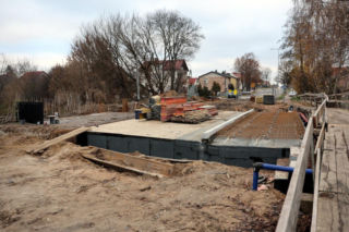 Budowa mostu na Łomżyczce zakończy się później. Termin przesunięto na kwiecień