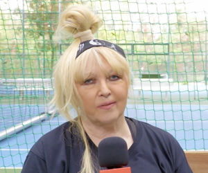 Maryla Rodowicz gra w tenisa