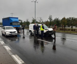 Bardzo niespokojny poranek w Toruniu. Dwie kolizje na tej samej ulicy!
