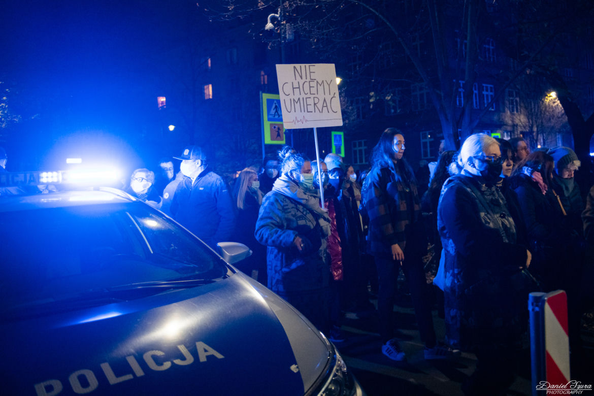 Kraków: "Ani jednej więcej". Protest po śmierci ciężarnej Izabeli z Pszczyny
