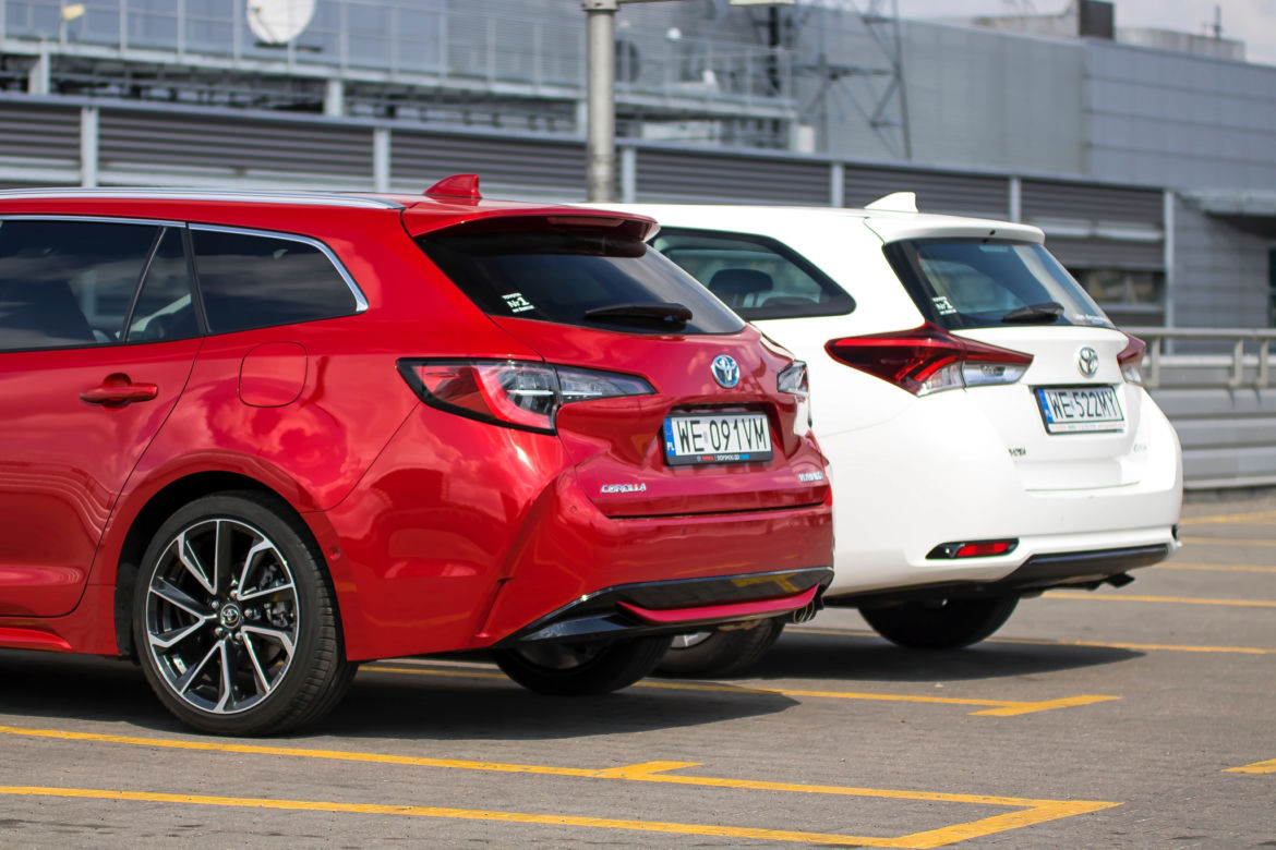 Toyota Corolla Touring Sports 2.0 Hybrid & Toyota Auris Touring Sports 1.8 Hybrid