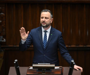 Sikroski bez hamulców do Macierewicza: Antek świrze!