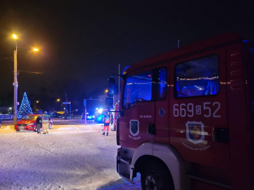 Jechali na dyskoteke, zgineli na słupie