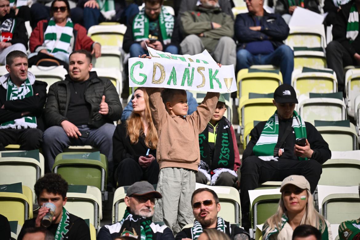 Lechia Gdańsk - Legia Warszawa: Zdjęcia kibiców z meczu 33. kolejki PKO BP Ekstraklasy