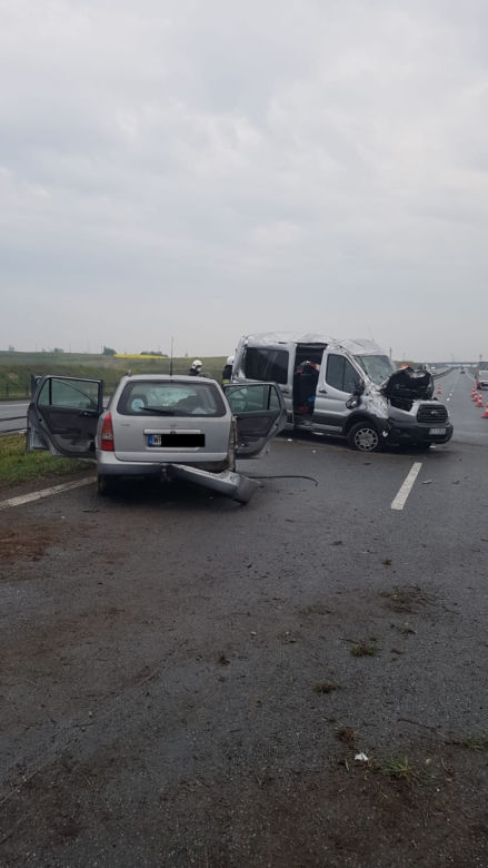 Wypadek na A1. Zderzyły się dwa samochody. 7 osób jest poszkodowanych