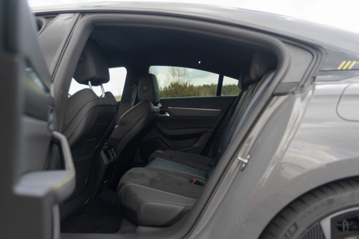Peugeot 508 PSE HYbrid4 360 KM e-EAT8