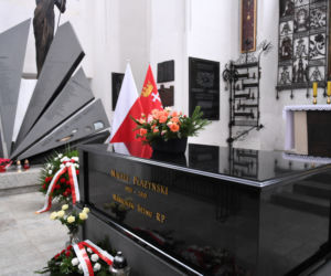 Posłowie i senatorowie, którzy zginęli pod Smoleńskiem