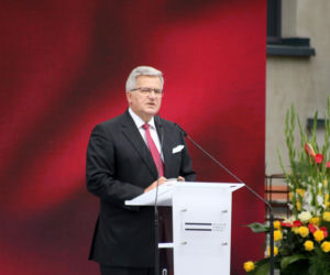 Bronisław Komorowski dorabia do emerytury. 11 tys. zł to dla niego za mało