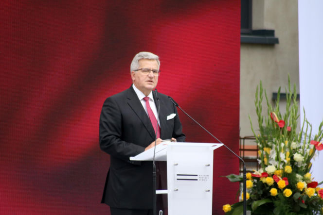 Bronisław Komorowski dorabia do emerytury. 11 tys. zł to dla niego za mało