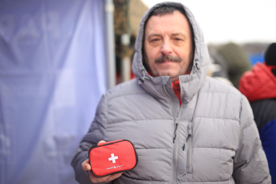„Lodowata krew z gorących serc”. Lubelskie morsy morsują i pomagają!