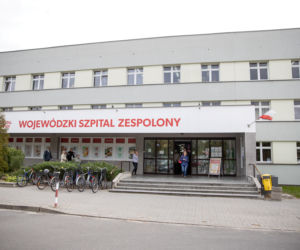 Lekarze zaszyli jej łyżkę w brzuchu. Umarła.