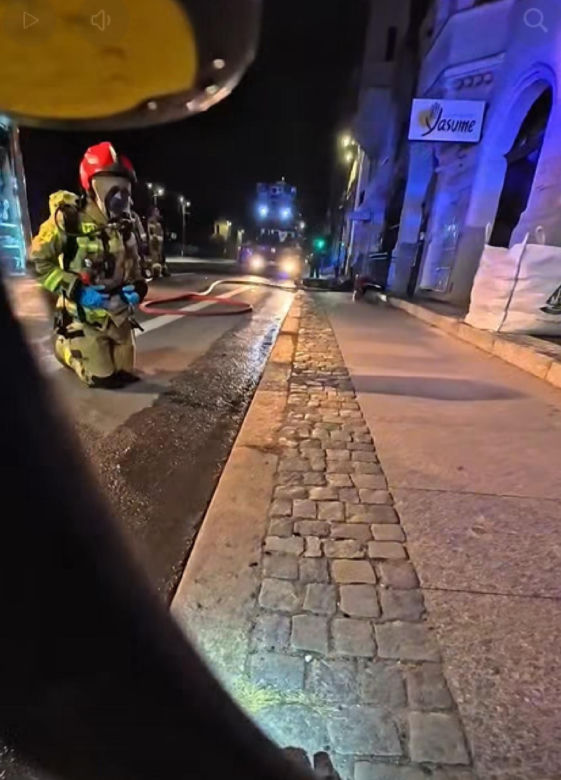 Pożar przy ul. Warszawskiej w Toruniu. Strażacy pokazali film z akcji. Wszystko widać!