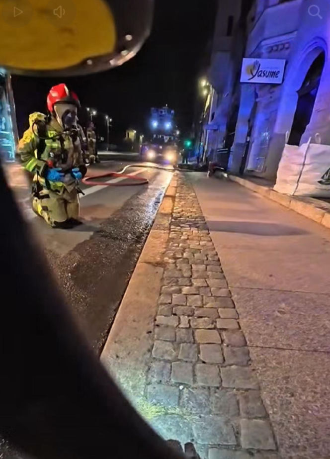 Pożar przy ul. Warszawskiej w Toruniu. Strażacy pokazali film z akcji. Wszystko widać!