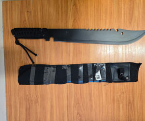 Dobijał się do drzwi byłej. Groził, że zamorduje ją i dzieci. Miał maczetę!