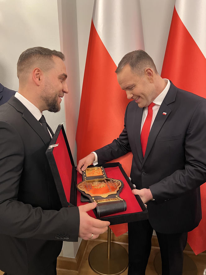 Karol Nawrocki otrzymał wyjątkowy prezydent