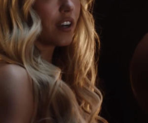 Rozebrana Sydney Sweeney w sportowej reklamie