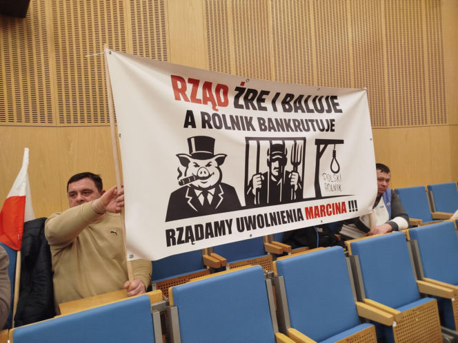 Protest rolników na spotkaniu z ministrem rolnictwa na Uniwersytecie w Siedlcach