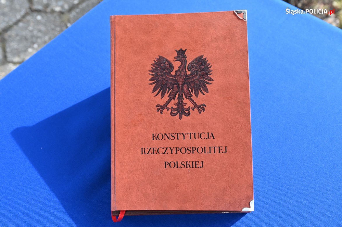 Śląska Policja przyjęła 84 policjantów. Wśród nich jest 15 kobiet