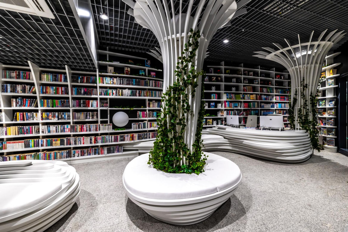 Metroteka – biblioteka na stacji metra M2 Kondratowicza w Warszawie