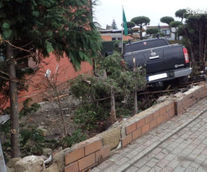 Nissan Navara w ogrodzeniu. Za kierownicą pijany 35-latek