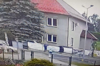 86-latek z impetem wjechał w dziecko! Pokazali wszystko na nagraniu. Włosy stają dęba