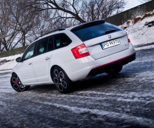 Skoda Octavia Combi RS230