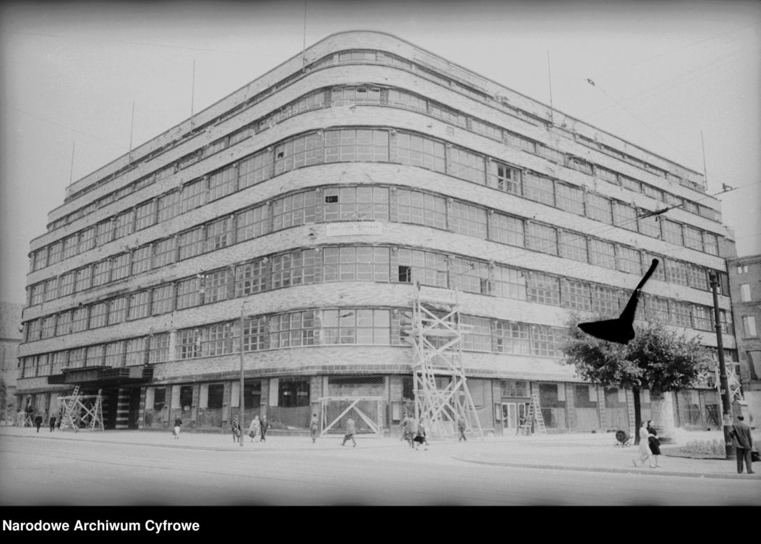 Galeria Renoma we Wrocławiu ma prawie 100 lat. Kto zaprojektował kultowy dom handlowy? 