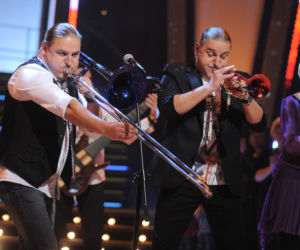 Golec uOrkiestra/Gromee „Górą Ty”