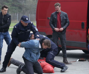 M jak miłość, odc. 1501. Marcin (Mikołaj Roznerski), Ola (Katarzyna Mosek), Jakub Karski (Krzysztof Kwiatkowski)