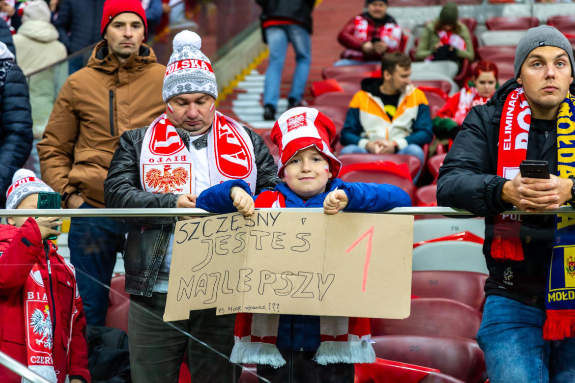 Kibice na meczu Polska -Mołdawia