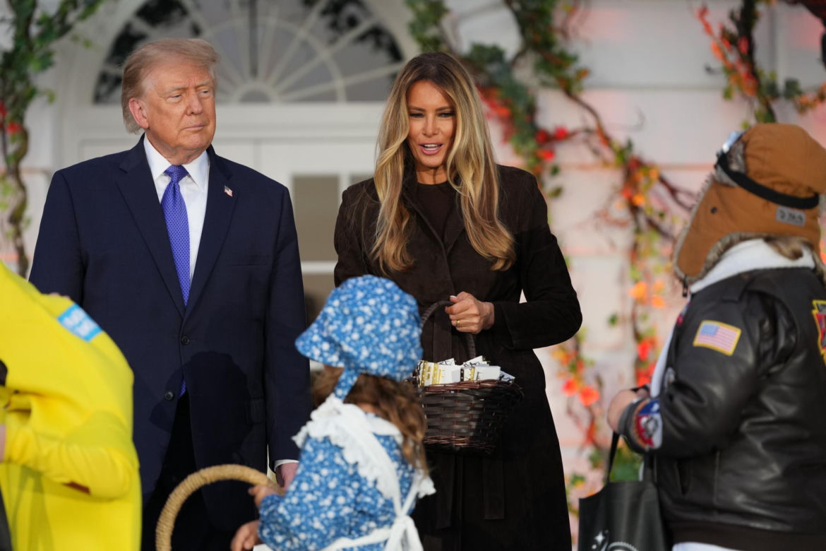 Cukierek albo psikus! Trump zaskoczył pod Białym Domem