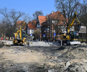 Spore zmiany na Alei Ossolińskich w Bydgoszczy. Będzie ścieżka rowerowa