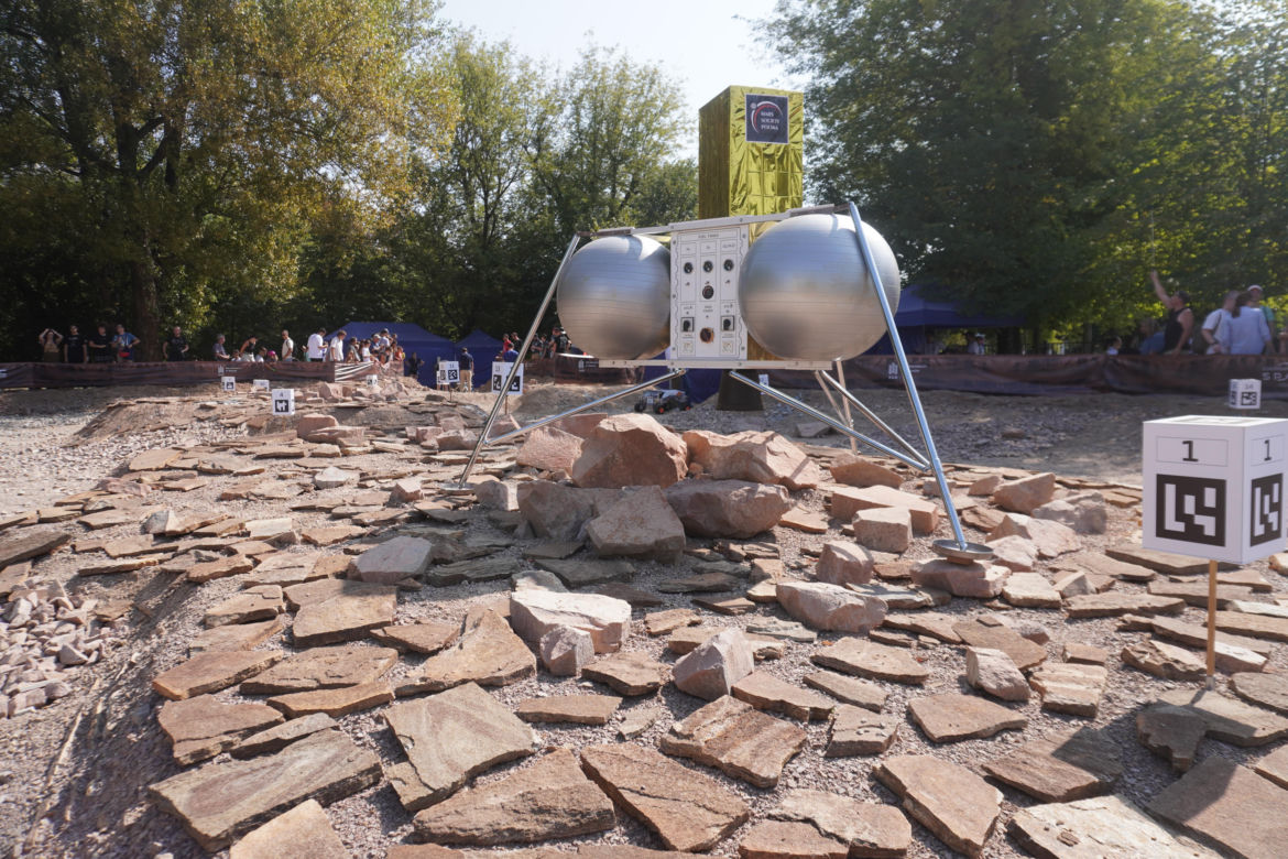 Zawody łazików marsjańskich w Krakowie na terenie AGH