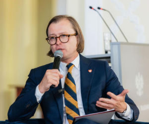 Nauka ma kobiece twarze, które warto zobaczyć. Wyjątkowa wystawa na Placu Bankowym w Warszawie