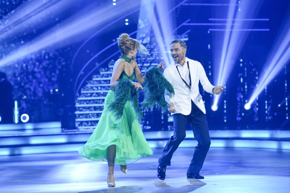 "Taniec z Gwiazdami": Agnieszka Kaczorowska i Marcin Rogacewicz razem. Co na to Maciej Pela?