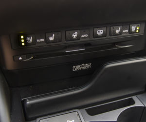 Lexus ES 300h Omotenashi