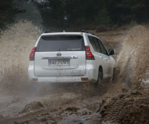 Toyota Land Ctruiser 2.8 D-4D 177 KM 6 A/T Invincible