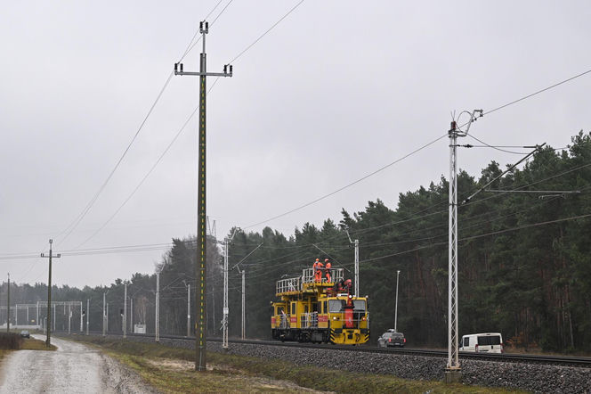 Nagłe zatrzymanie pociągu pod Puławami. Mamy zdjęcia!